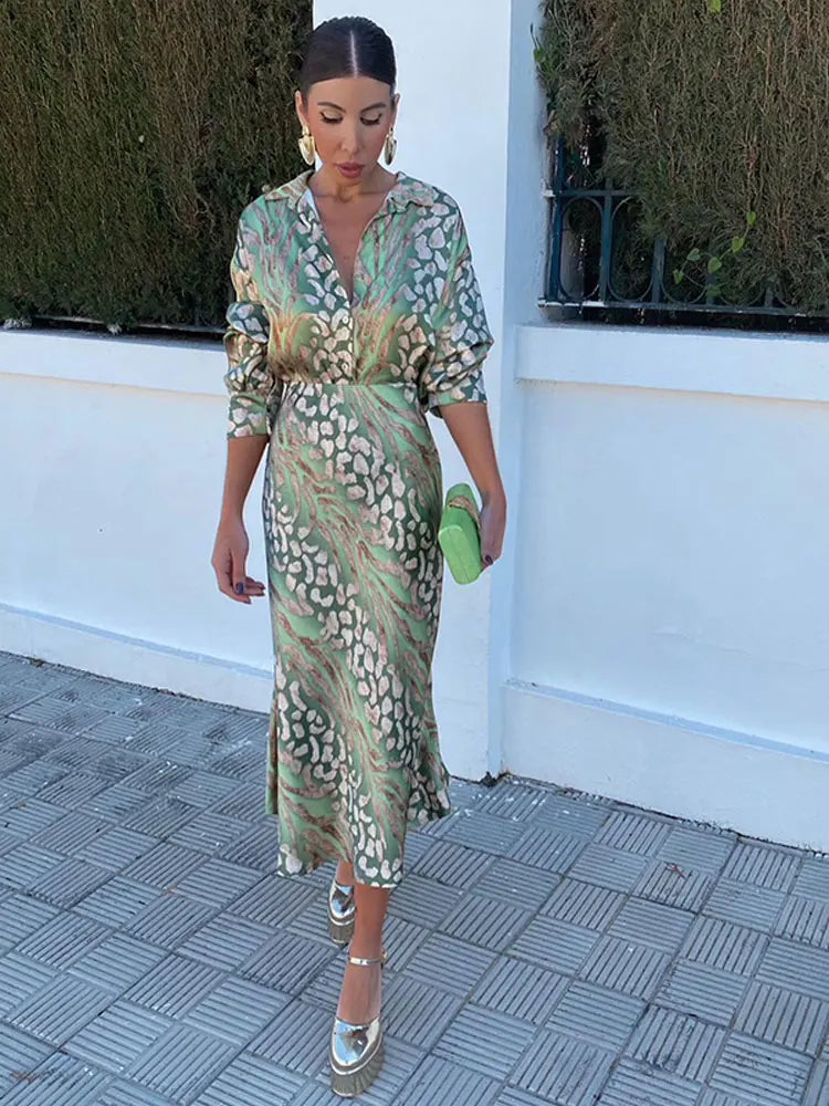 Thea | Long-Sleeve Flowing Dress