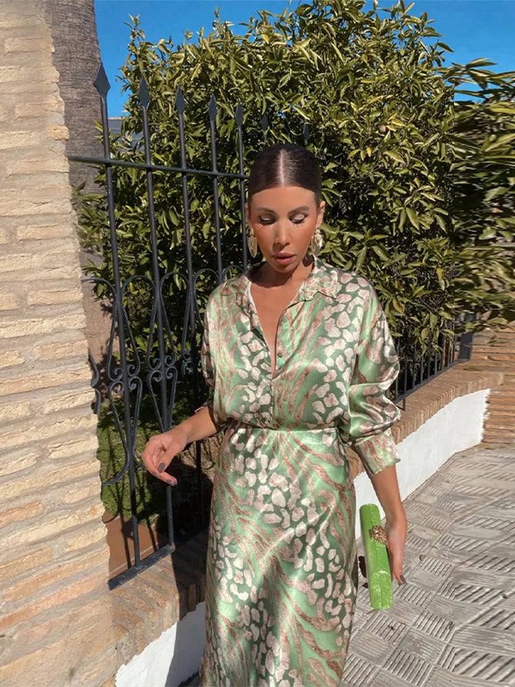 Thea | Long-Sleeve Flowing Dress
