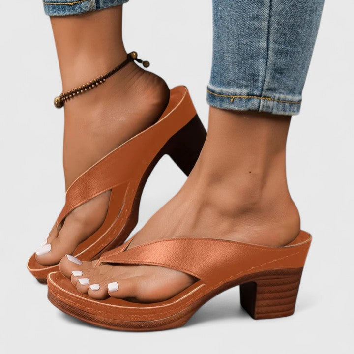 Vittoria | Cushioned Block-Heel Sandals