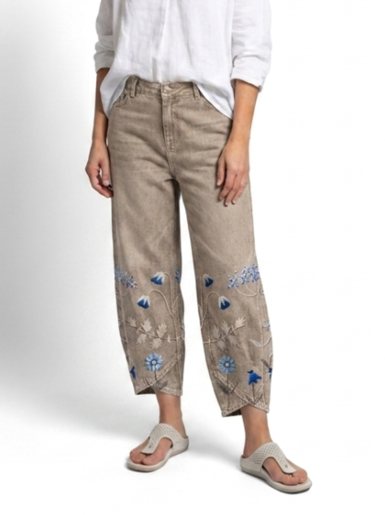 Yara | Relaxed Straight-Leg Trousers
